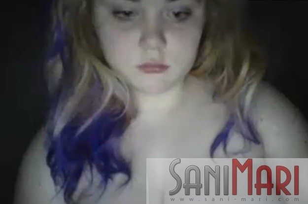 grasa frumoasa cu sani mari face videochat