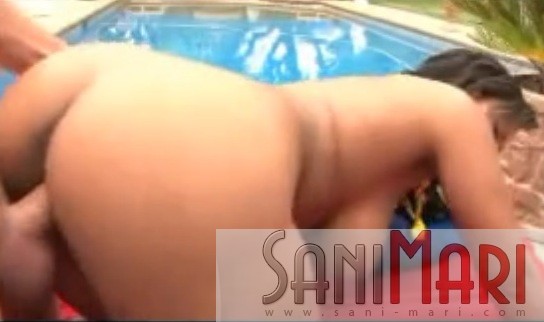 Pustoaica negresa de 19 ani cu sani frumosi
